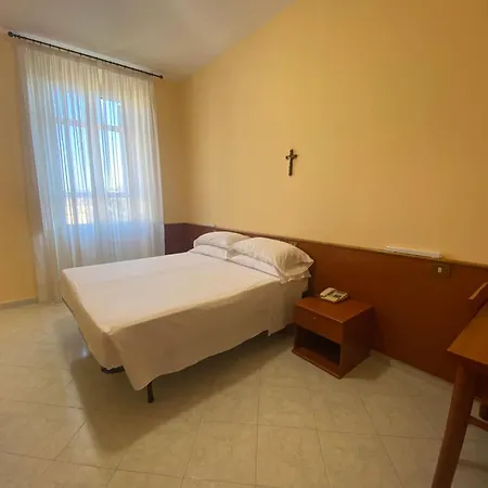 Casa Per Ferie Suore Salesiane Dei Sacri Cuori Bed & Breakfast