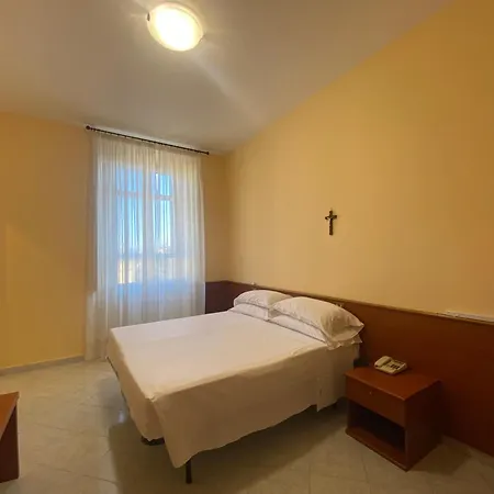 Bed & Breakfast Casa Per Ferie Suore Salesiane Dei Sacri Cuori Rome
