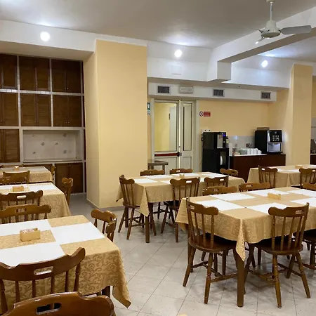 Couette-café Casa Per Ferie Suore Salesiane Dei Sacri Cuori *